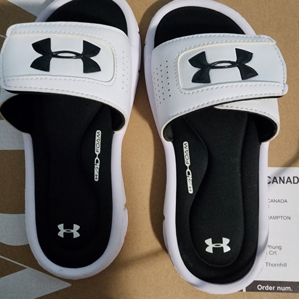 Kid sandals